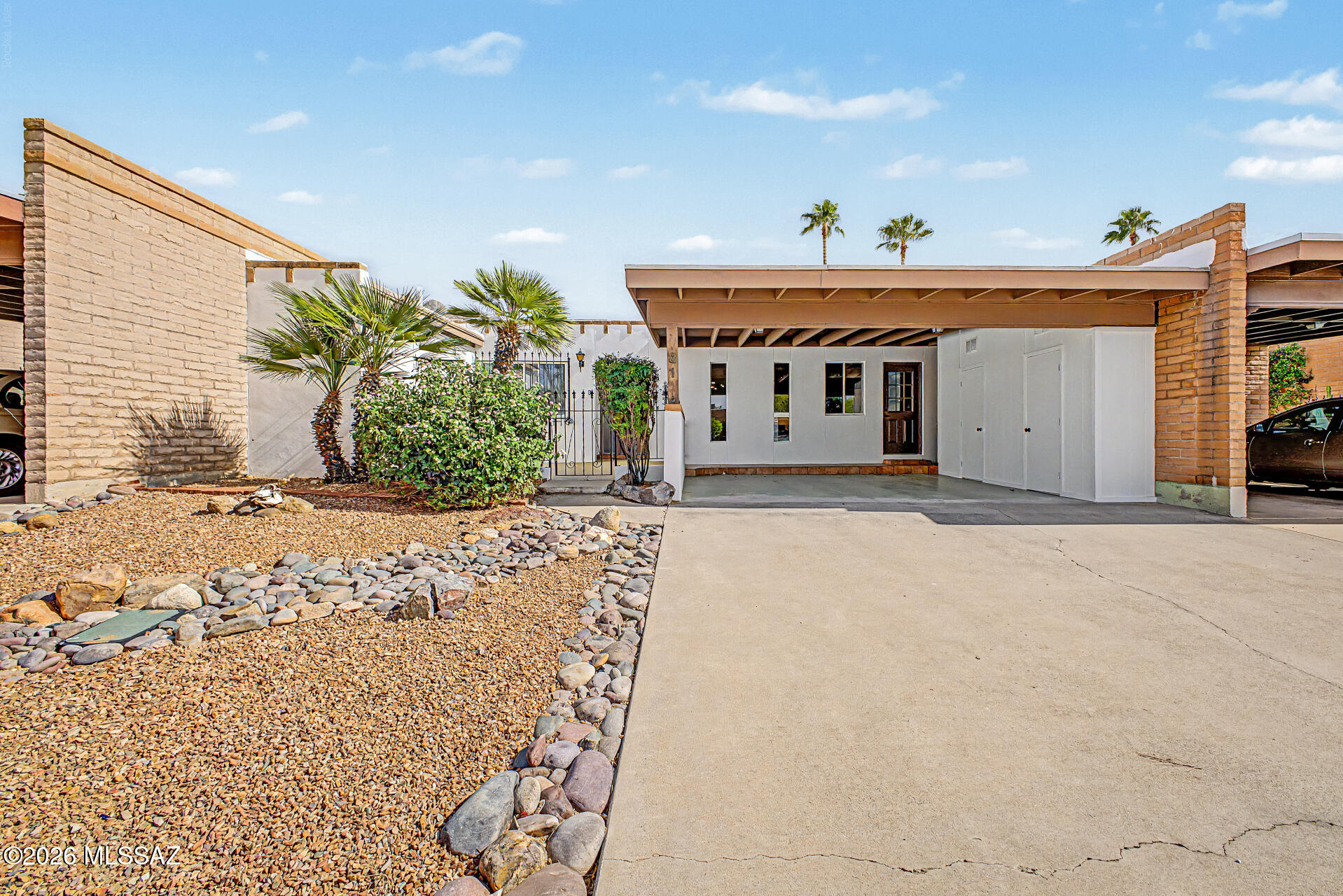 31 W Valle Place — photo