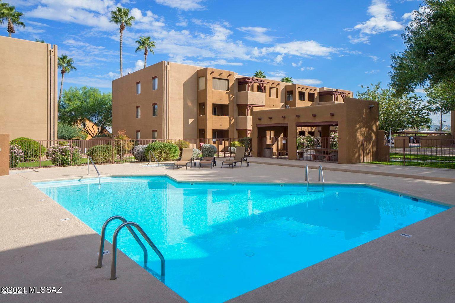 1810 E Blacklidge Drive 314 — photo