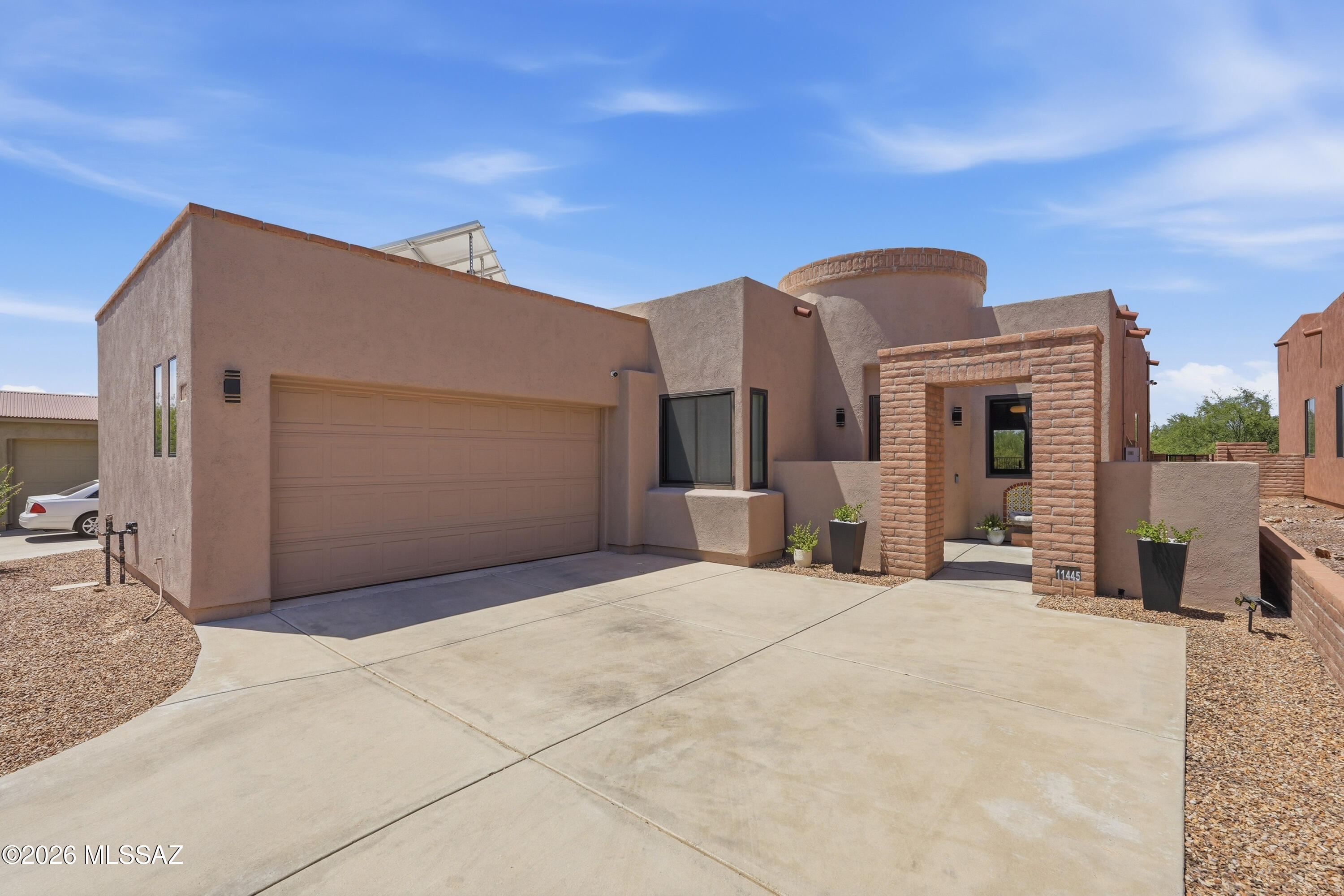 11445 N Moon Ranch Place — photo