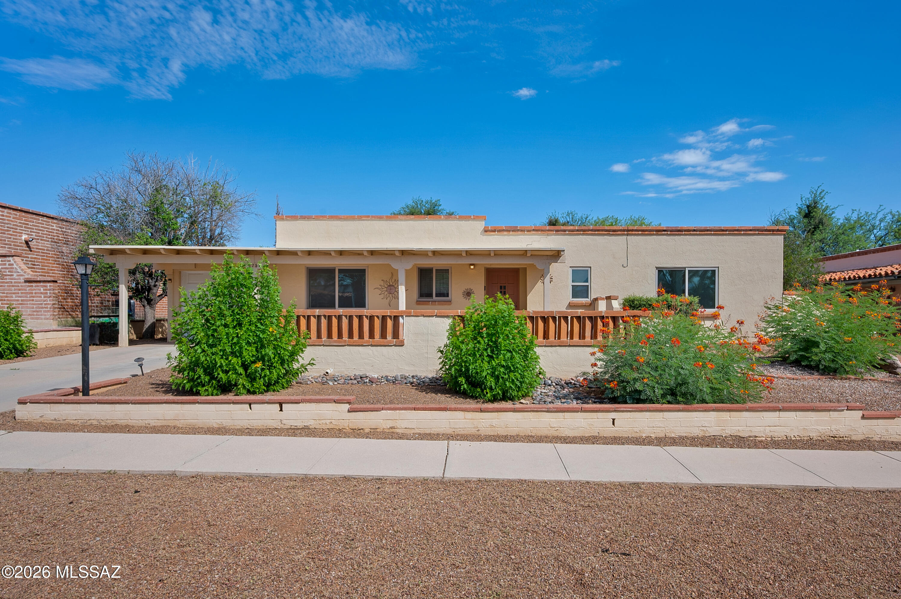 275 E El Valle — photo