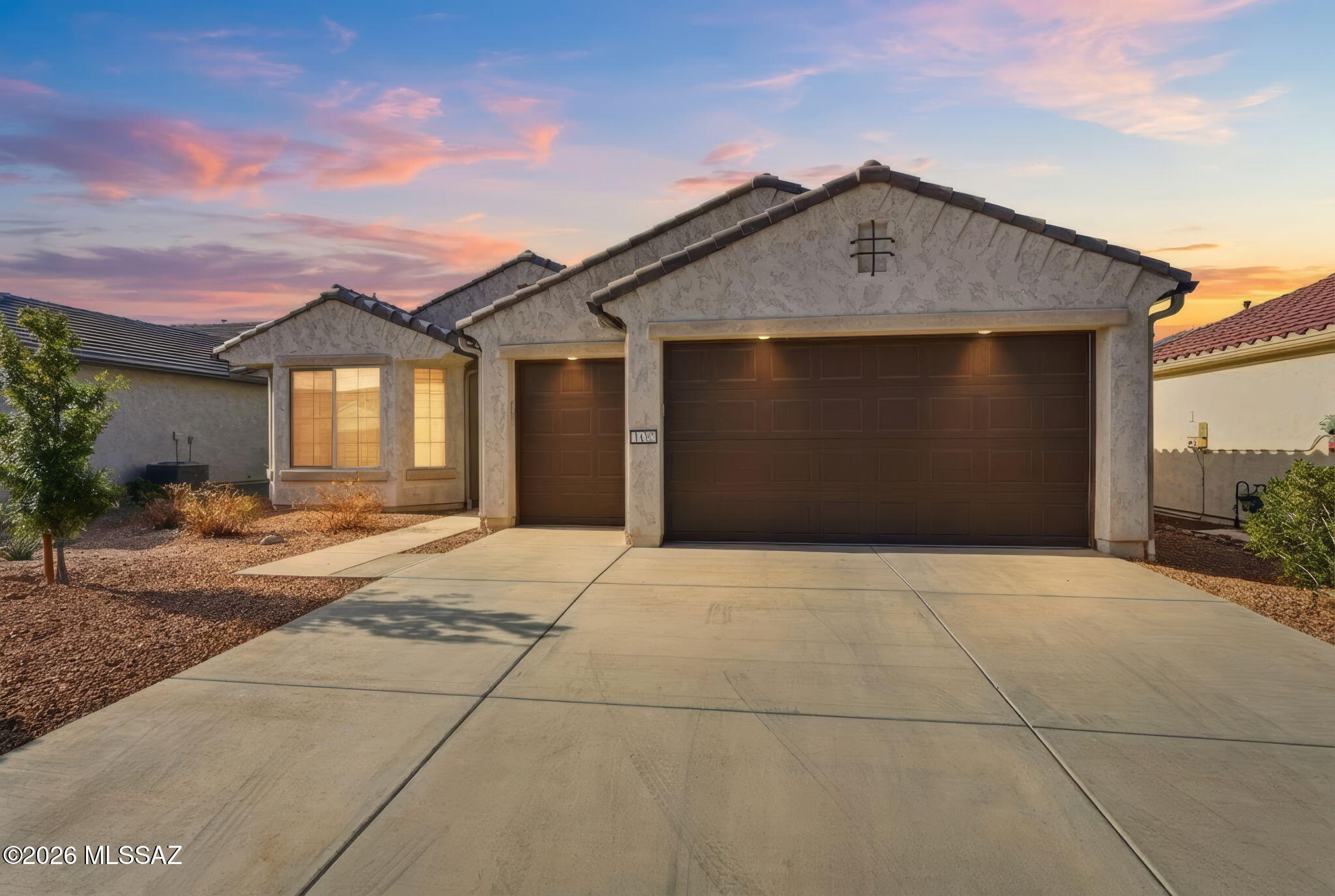 1432 E Golden Rock Way — photo