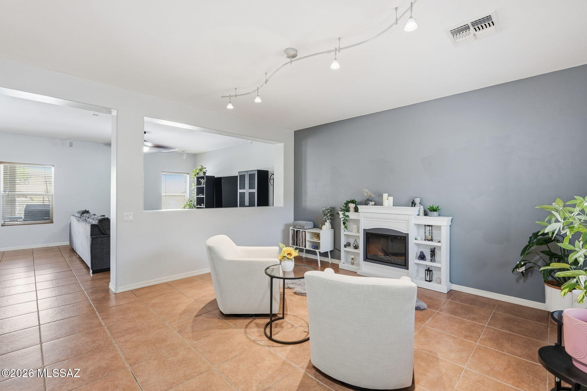 887 W Vuelta Granadina — photo