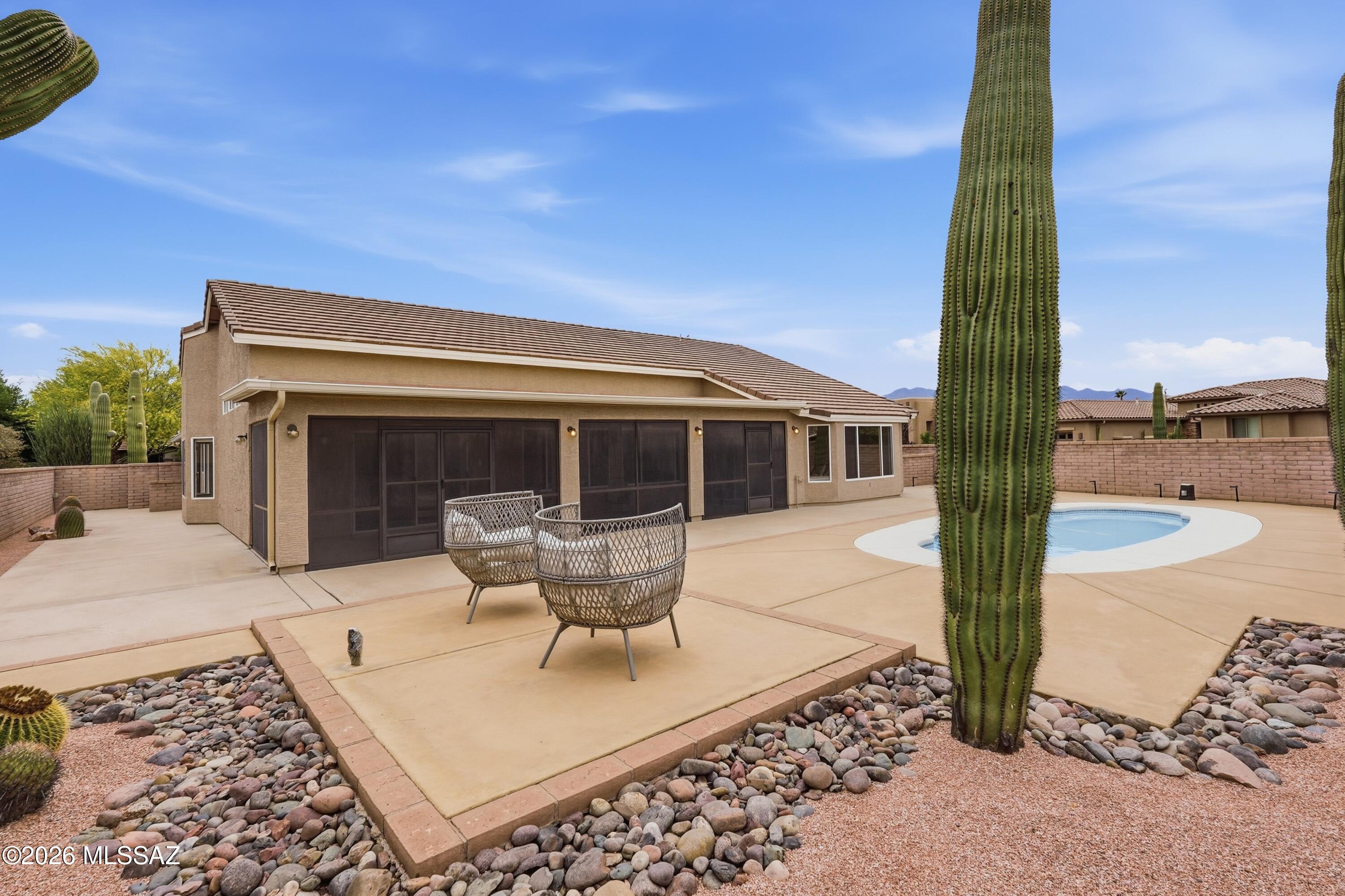 1563 N Rush Creek Court — photo