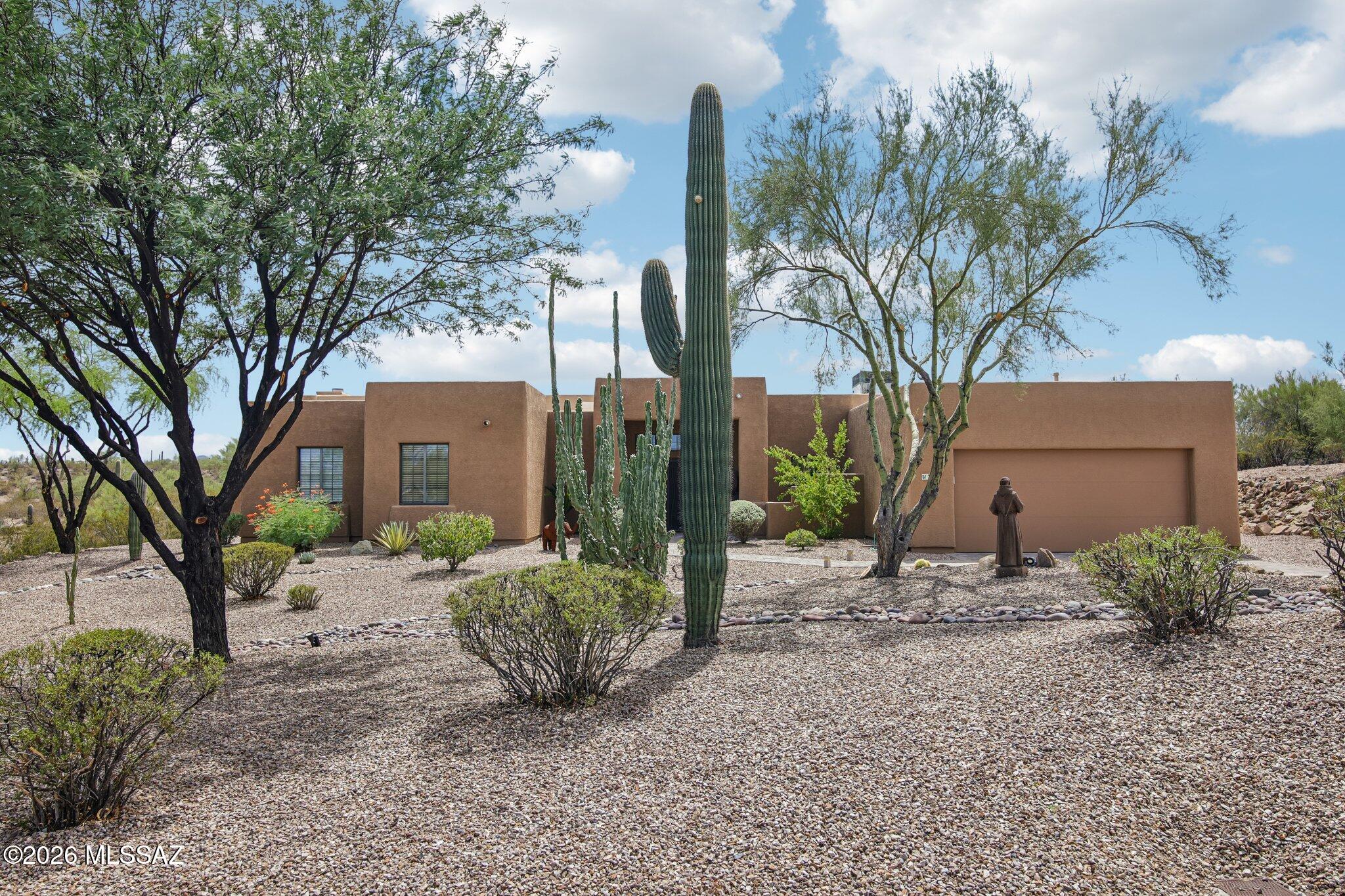 7648 N Quail Ridge Drive — photo