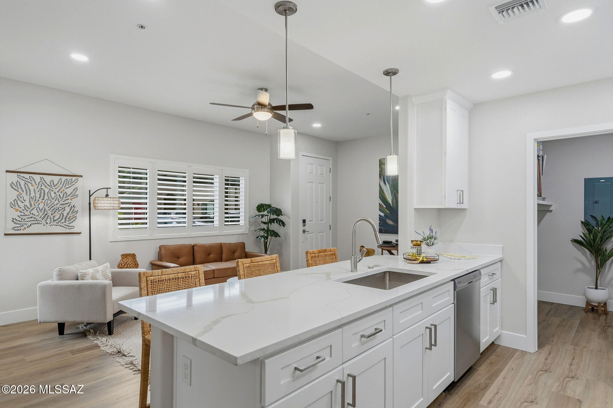 2022 E River Road 102 — photo