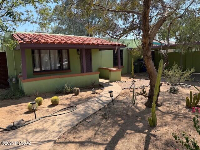 4426 E Linden Street — photo