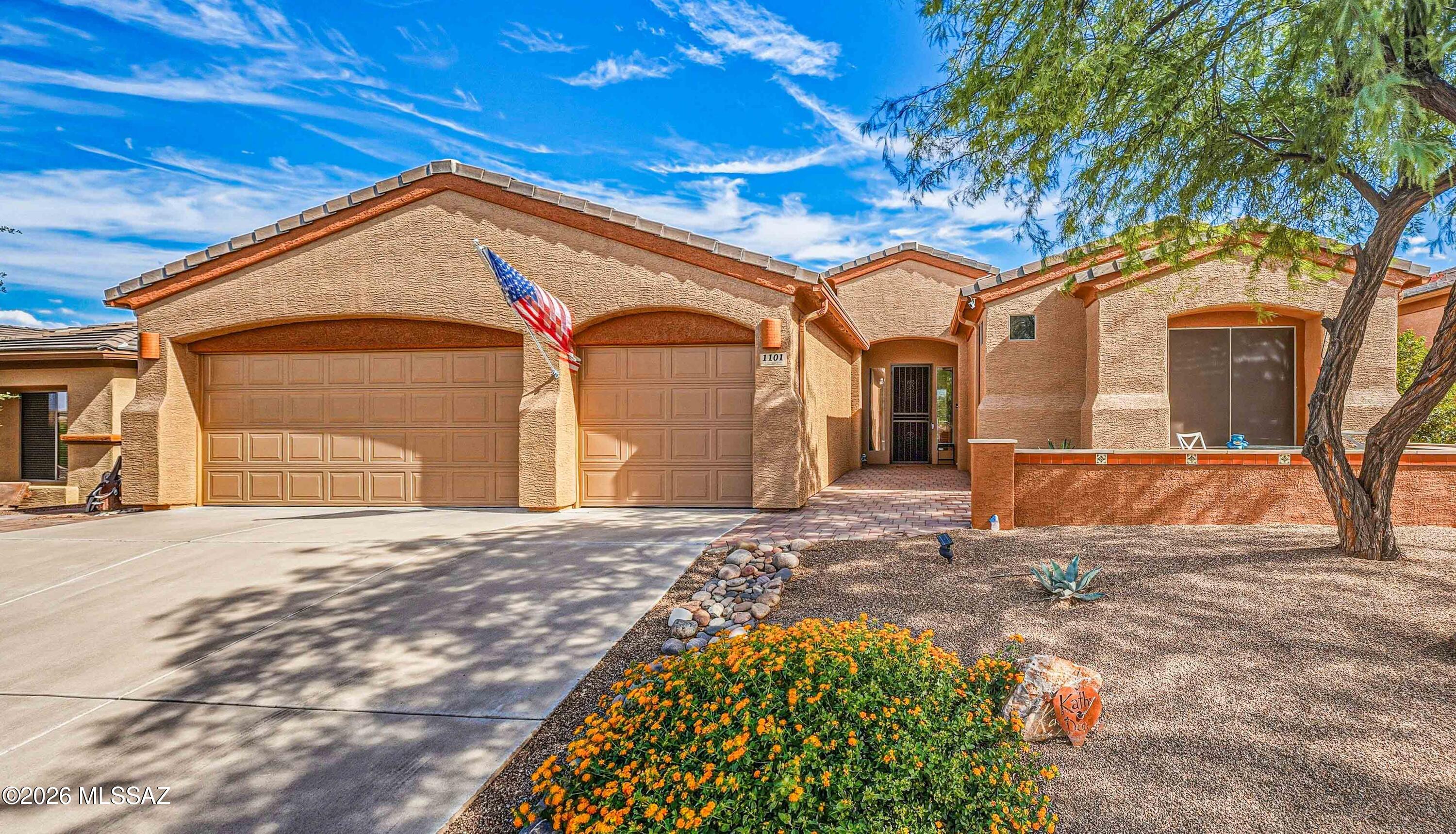 1101 W Mountain Nugget Drive — photo