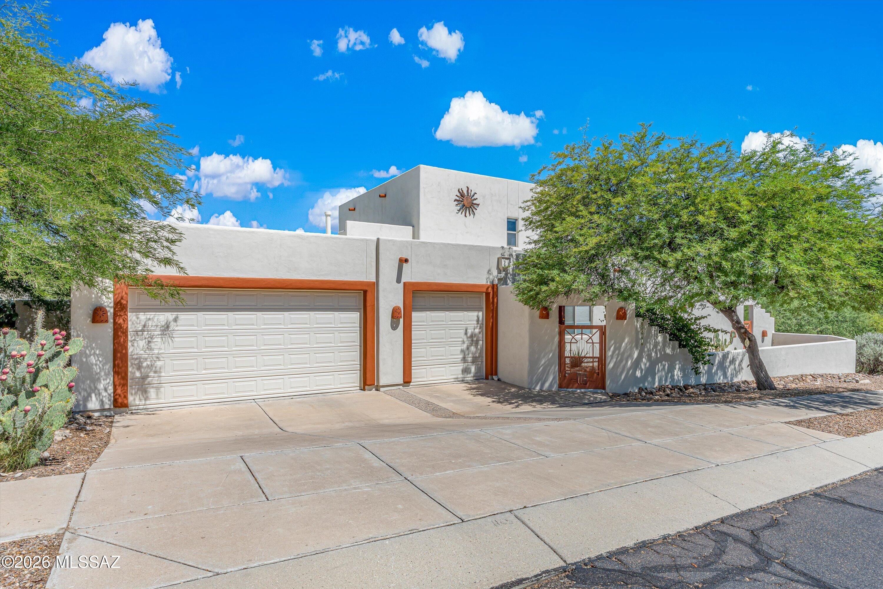 3402 W Foxes Den Drive — photo