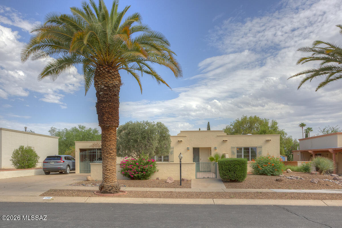 175 E El Valle — photo