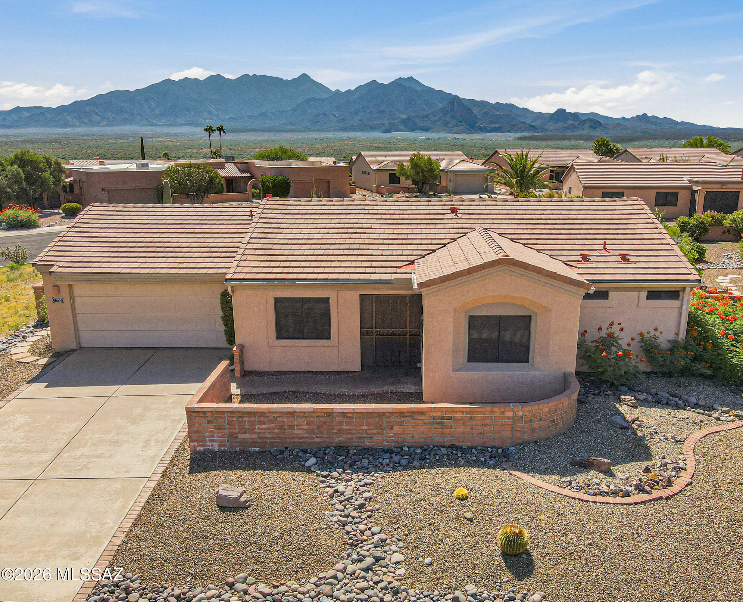 1735 W Vista Ridge Drive — photo