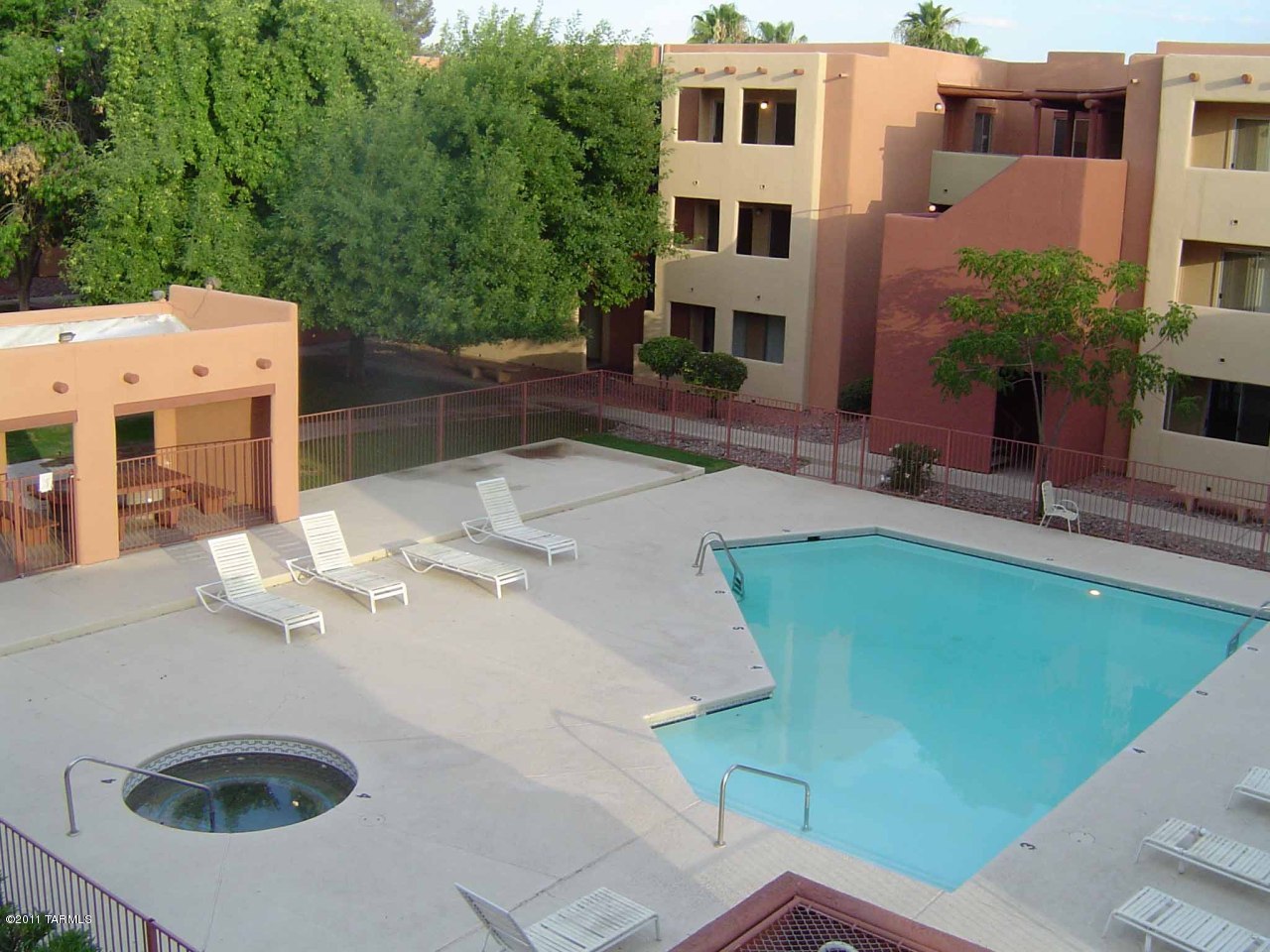 1810 E Blacklidge Drive 817 — photo