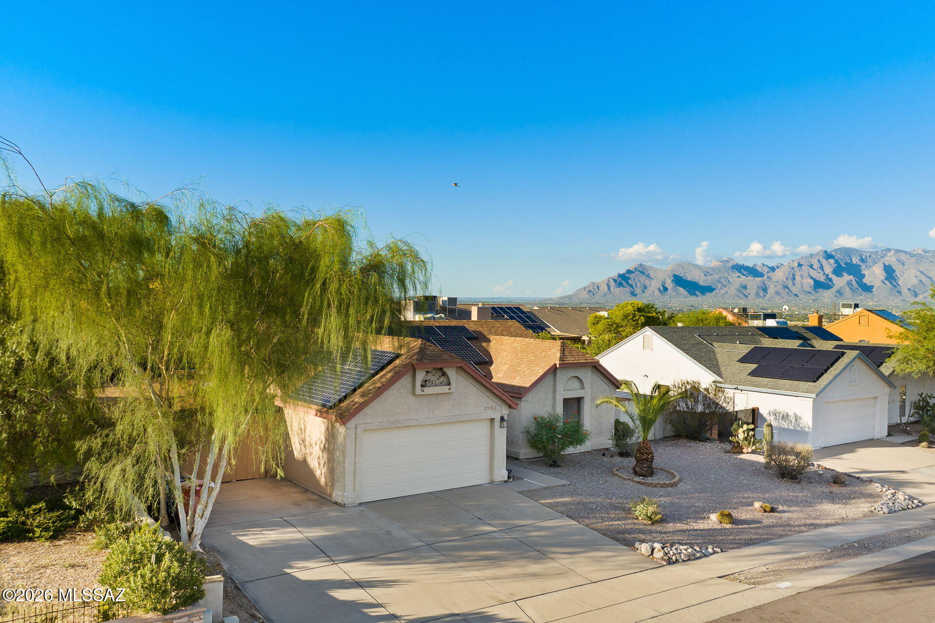 2784 W Highcliff Drive — photo