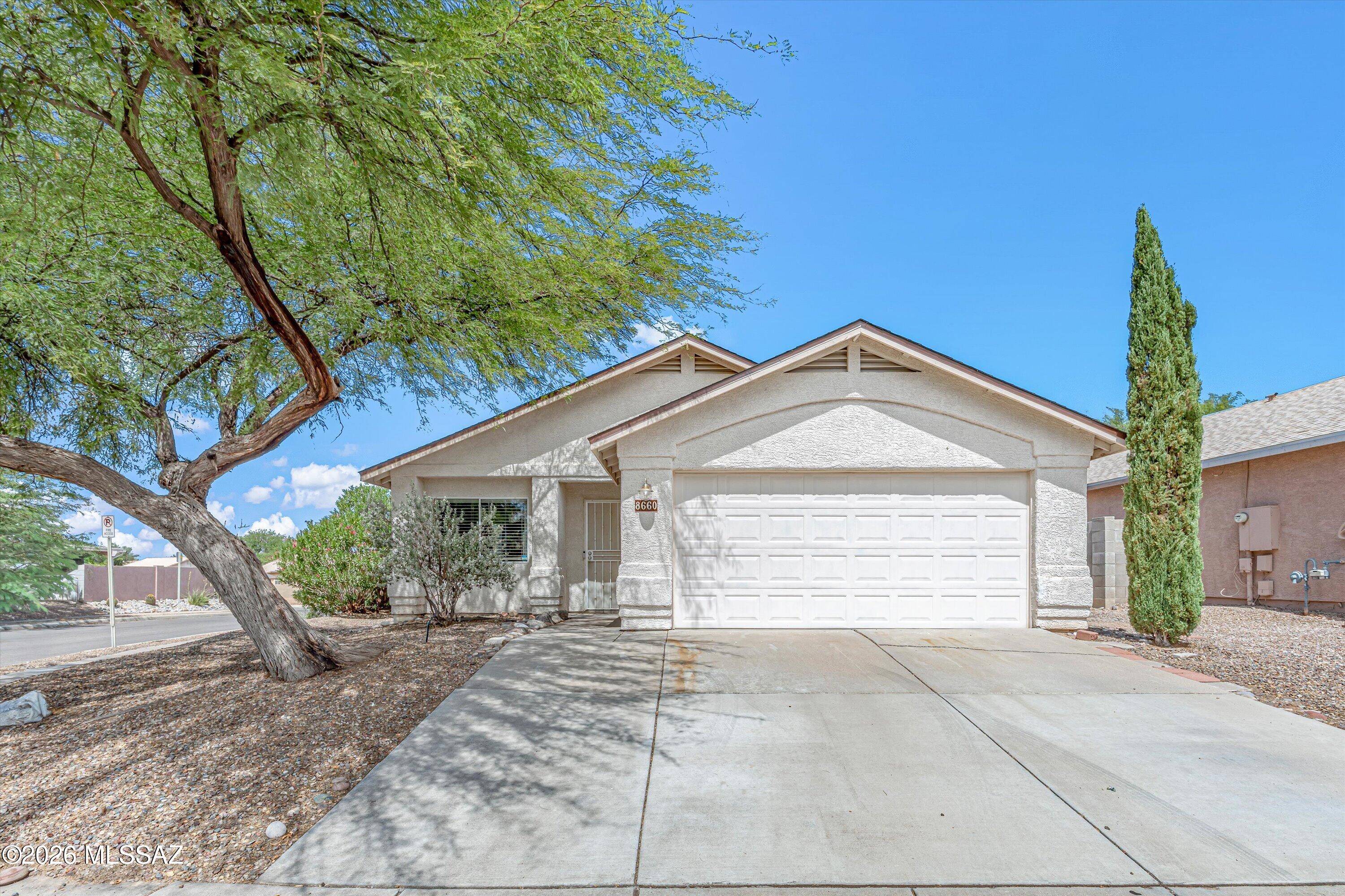 8660 S Desert Dove Drive — photo