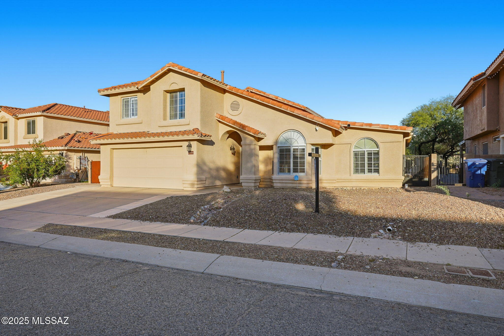 2200 N Hayden Drive — photo