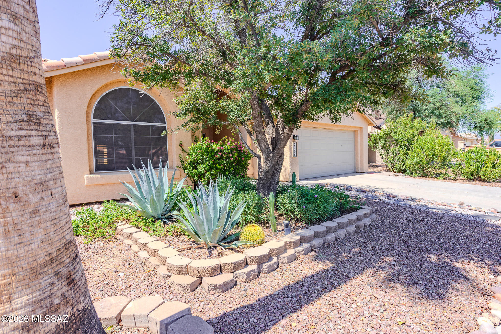 6706 W Nueva Vista Drive — photo