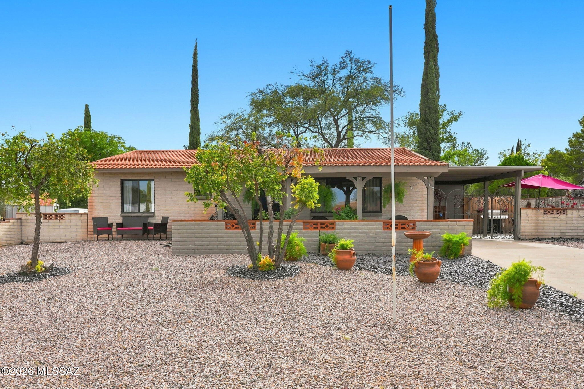 942 S Abrego Drive — photo