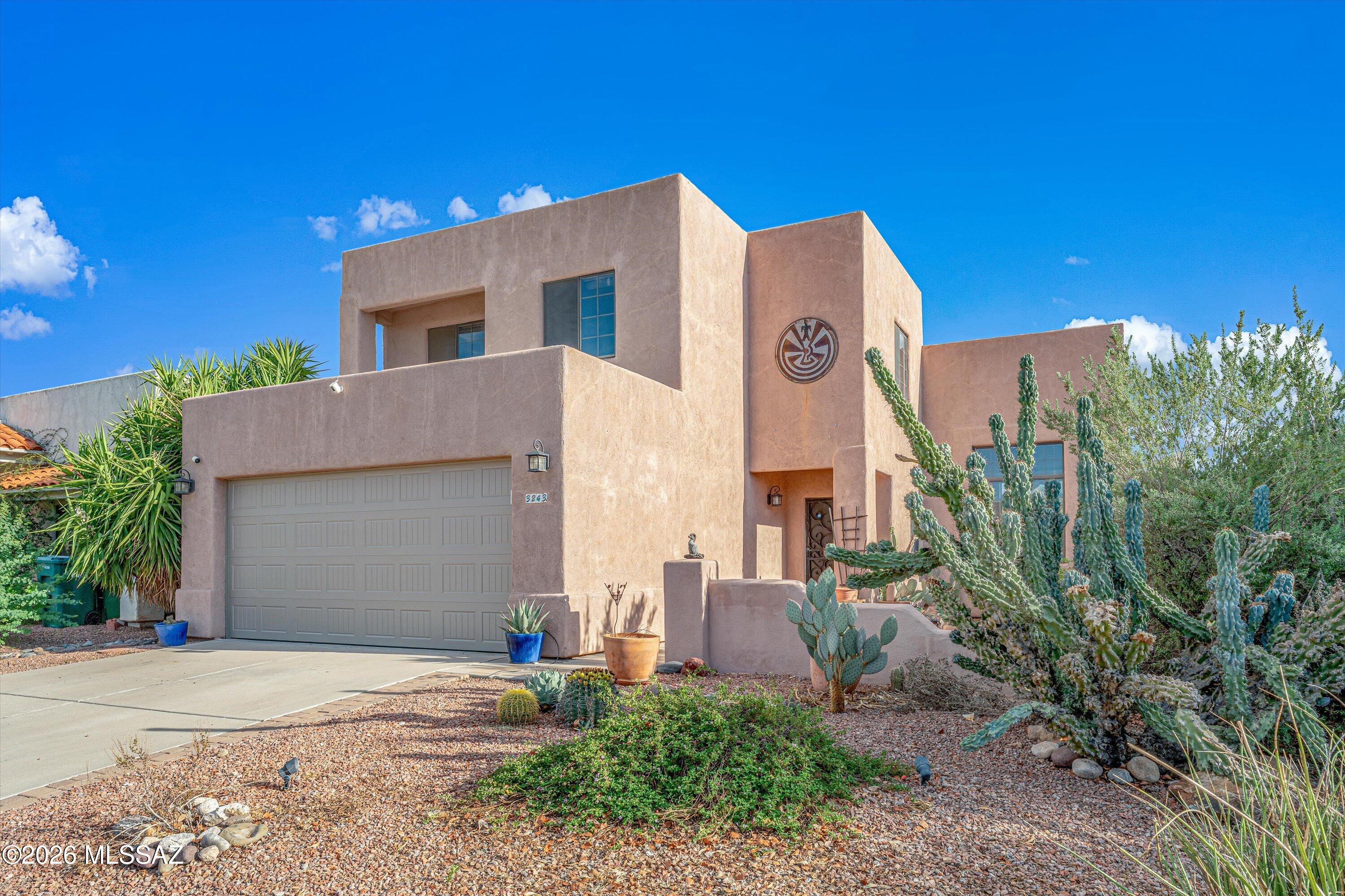 3243 W Orbison Street — photo