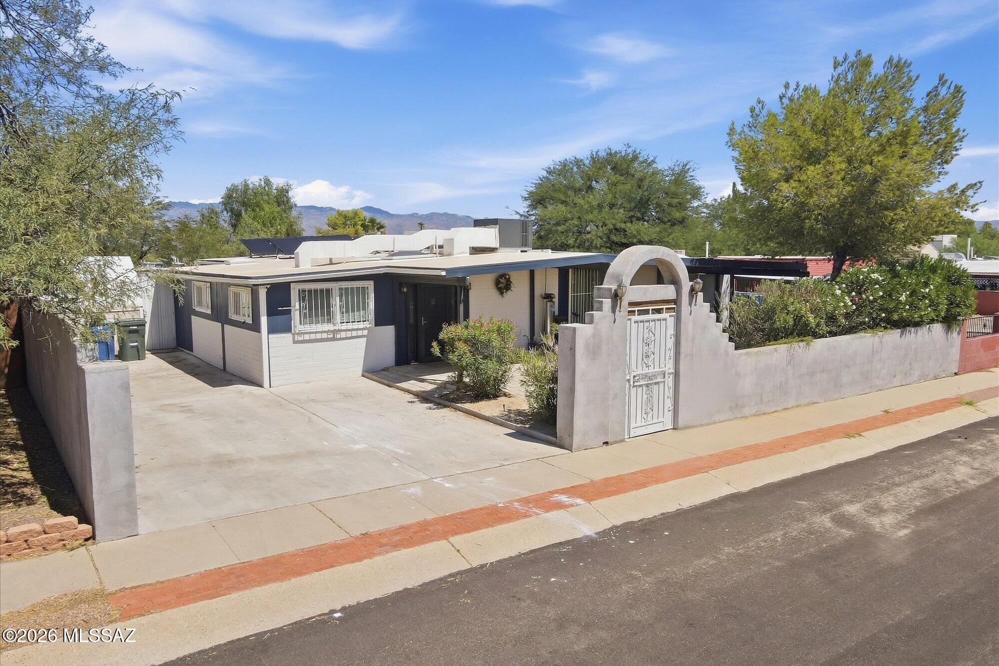 8211 E Nicaragua Drive — photo