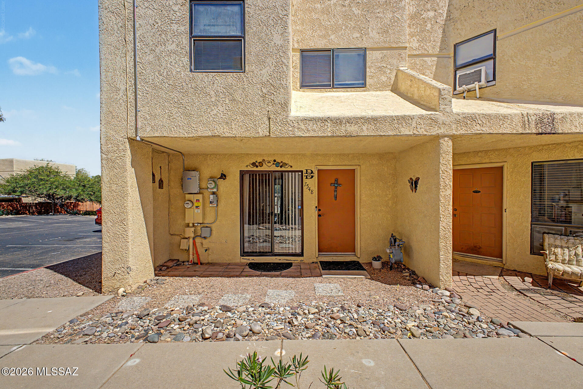 7548 E Wesley Place — photo