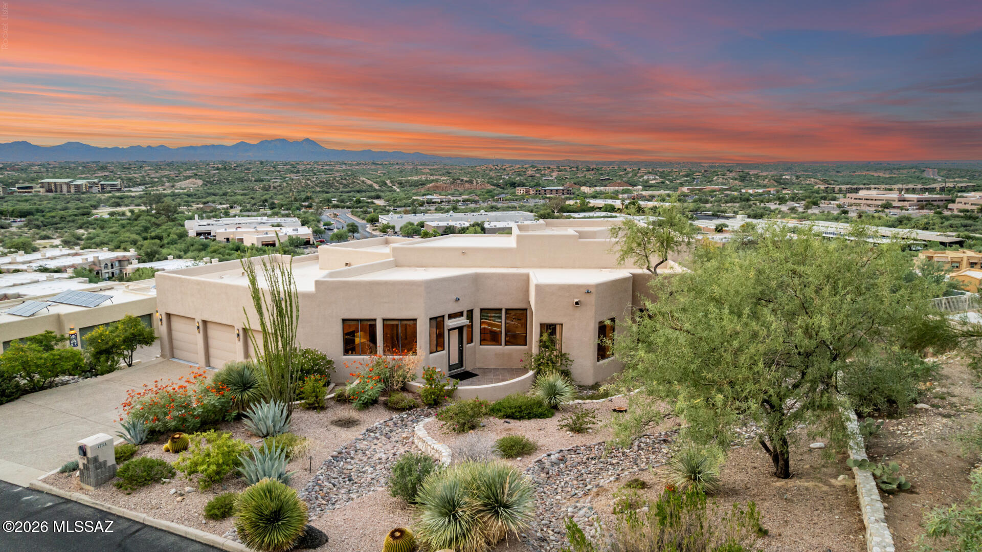 1751 E Buck Ridge Place — photo