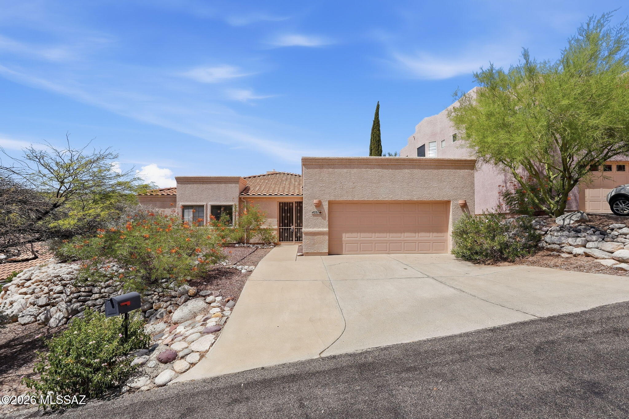 4221 N Summer Set Drive — photo