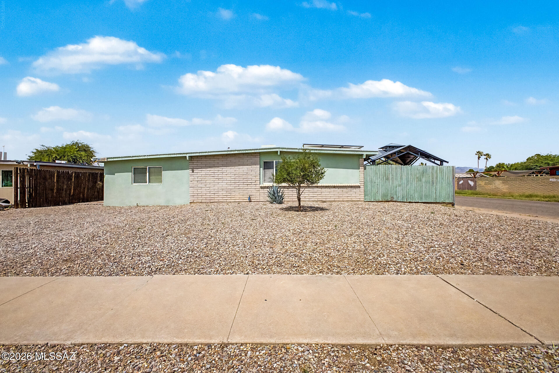 6991 E Brooks Drive — photo