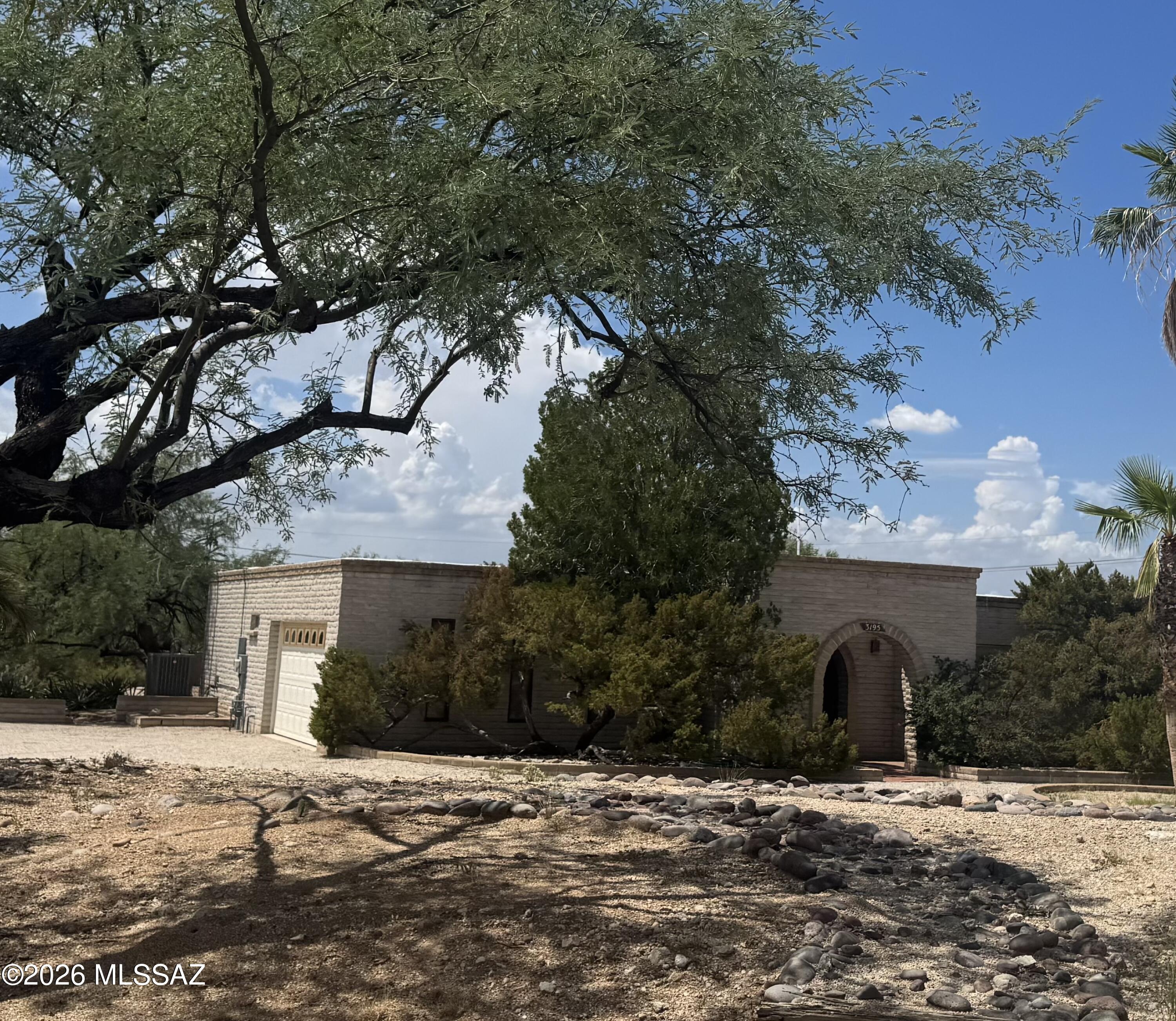 3195 N Homestead Place — photo