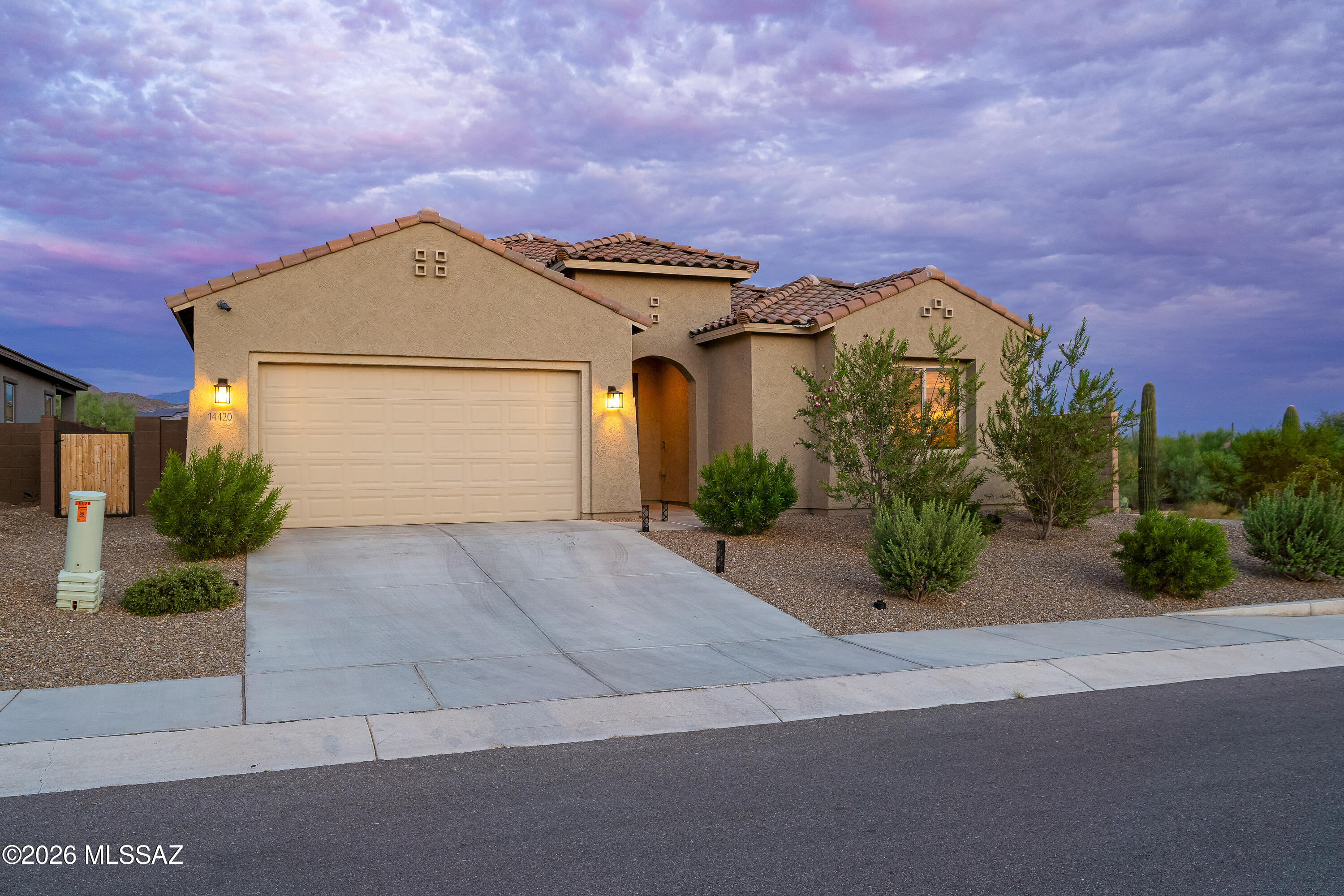 14420 N Twin Saguaro Drive — photo