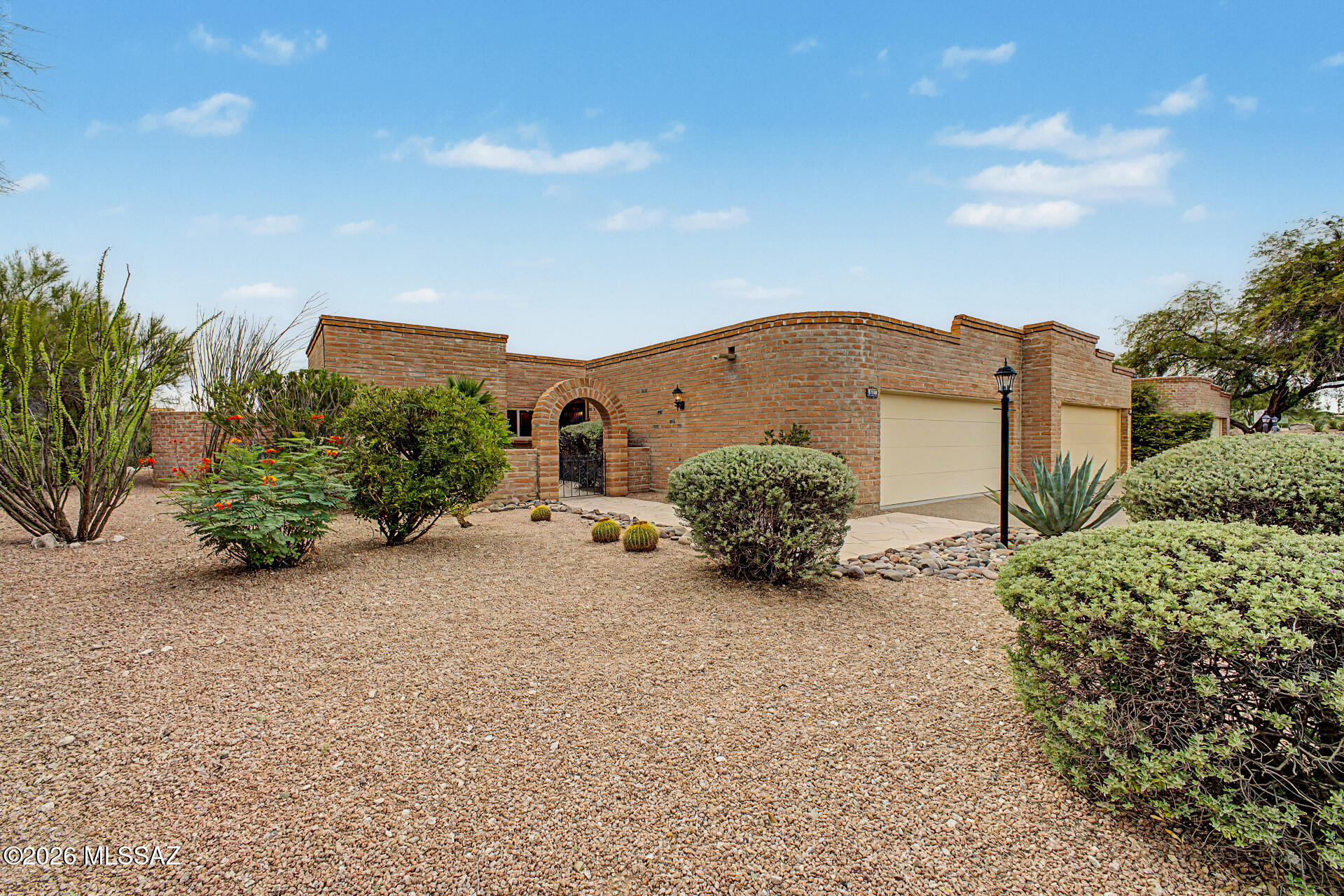 5780 Cochise Trail — photo