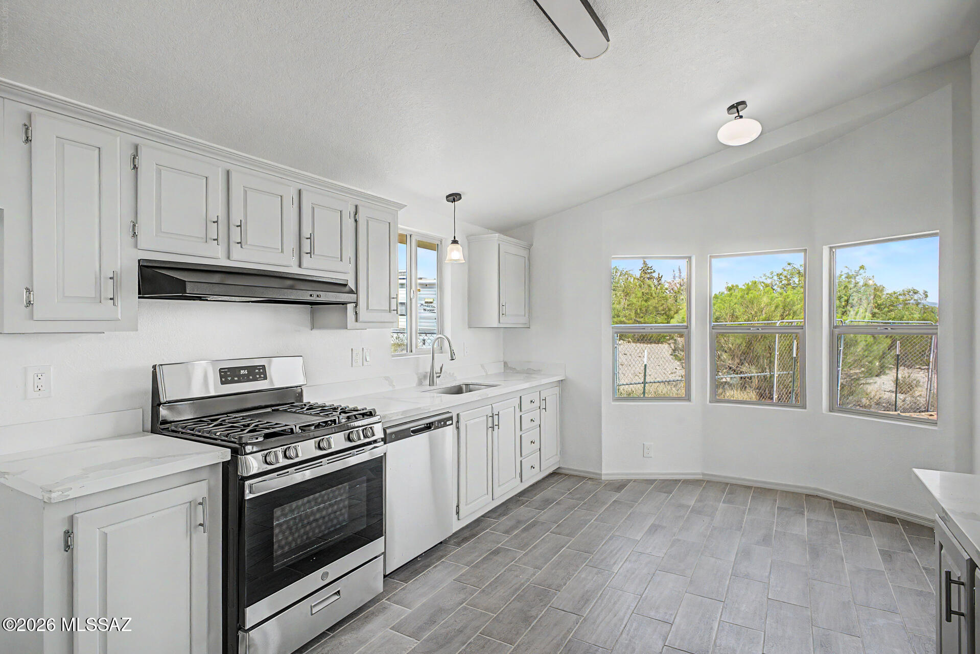 13701 E Blue Cactus Lane — photo