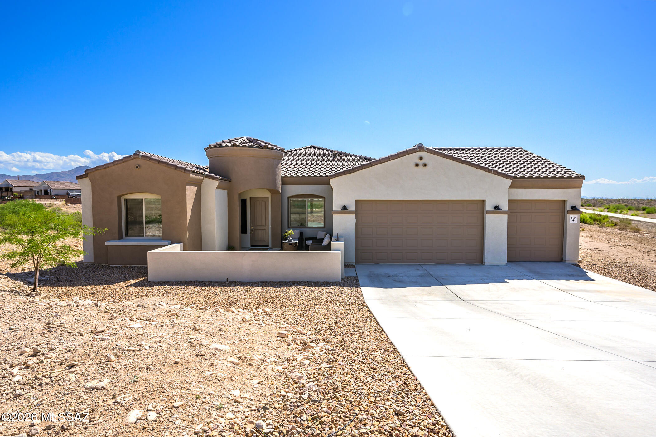 1385 N Blazing Saddle Road — photo