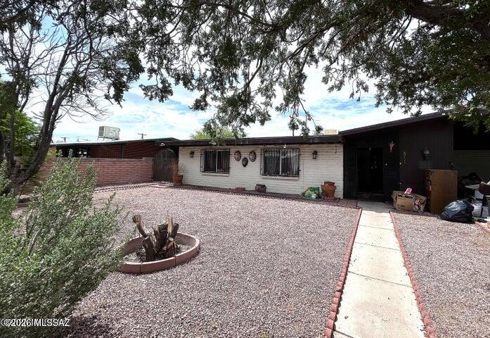 511 W Hatfield Street — photo