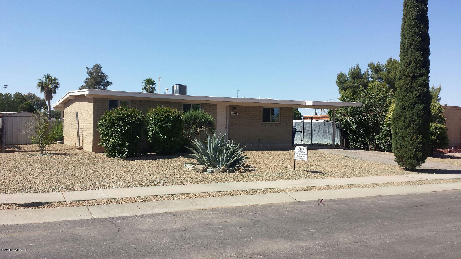 6924 E 42nd Street — photo