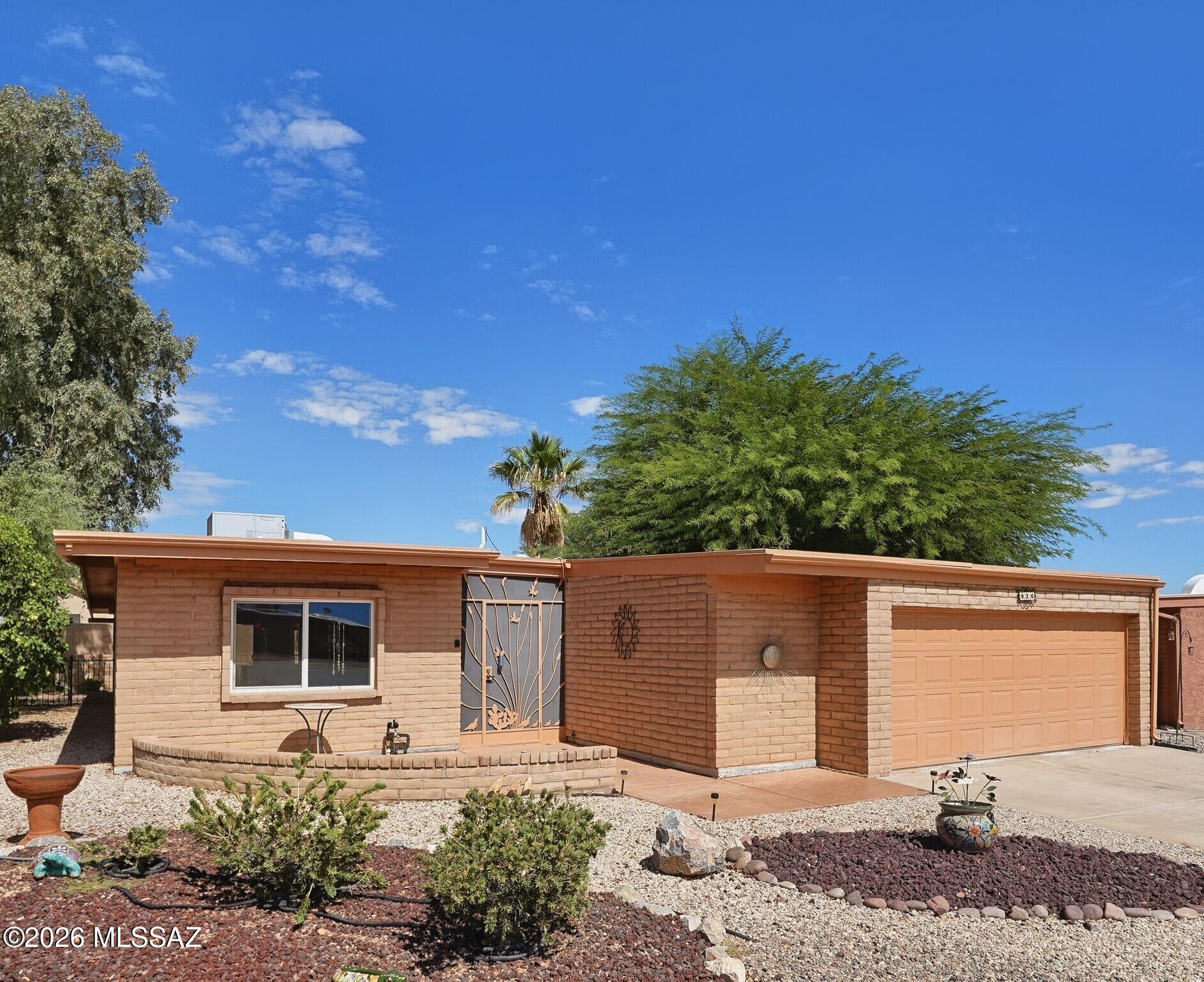 936 W Via Pitic — photo