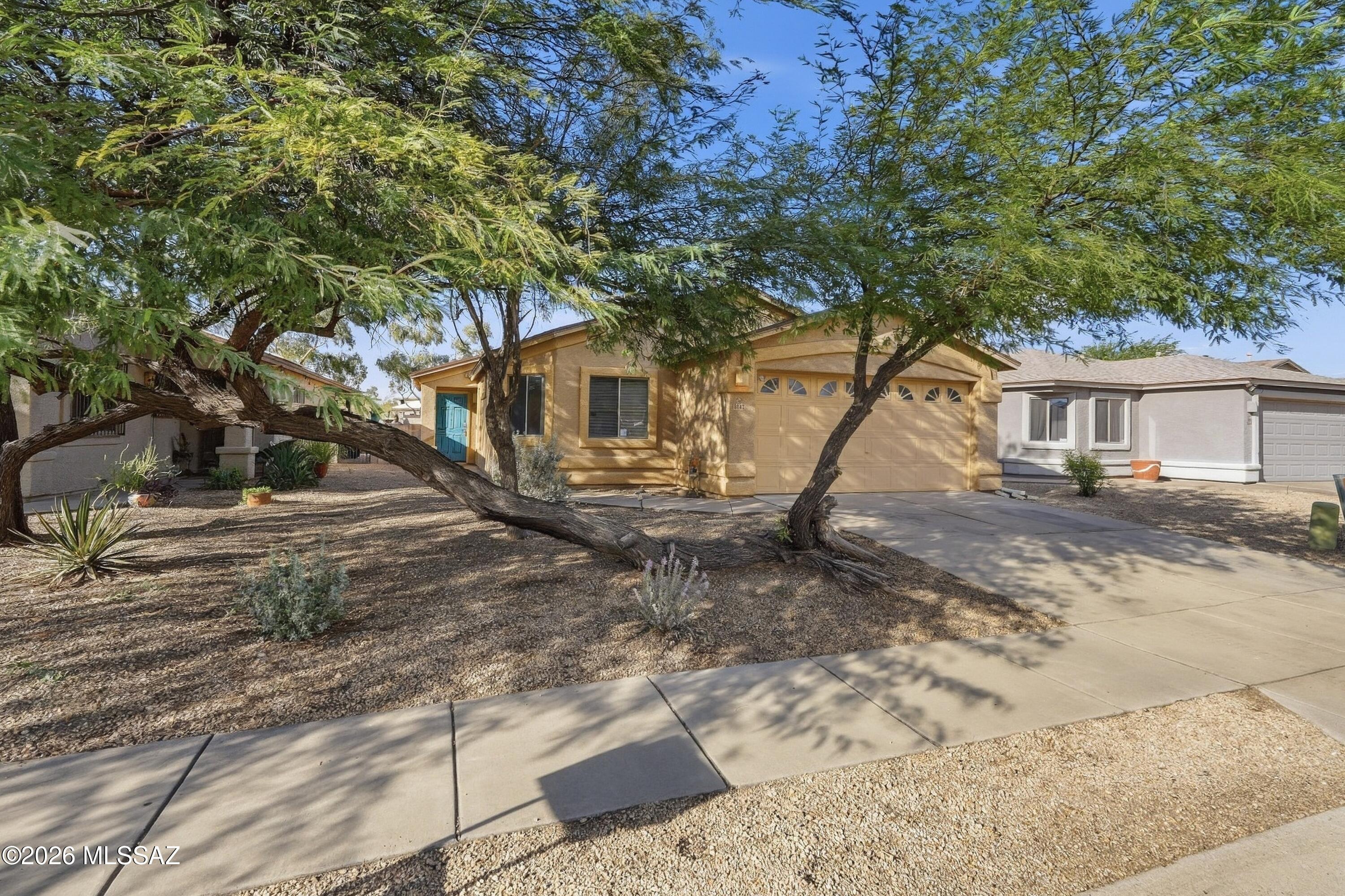 5342 S Newcastle Court — photo