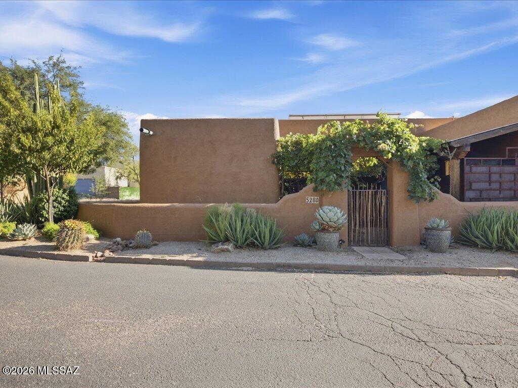 5280 S Thunder Sky Way — photo