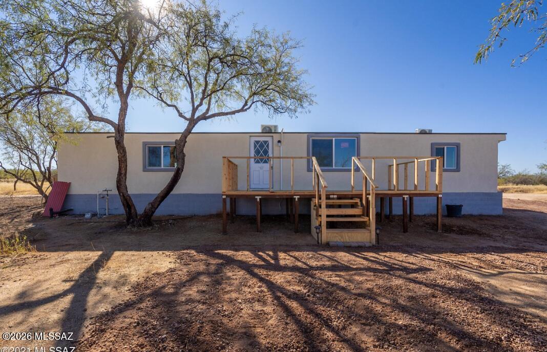 12361 S Cherokee Lane — photo