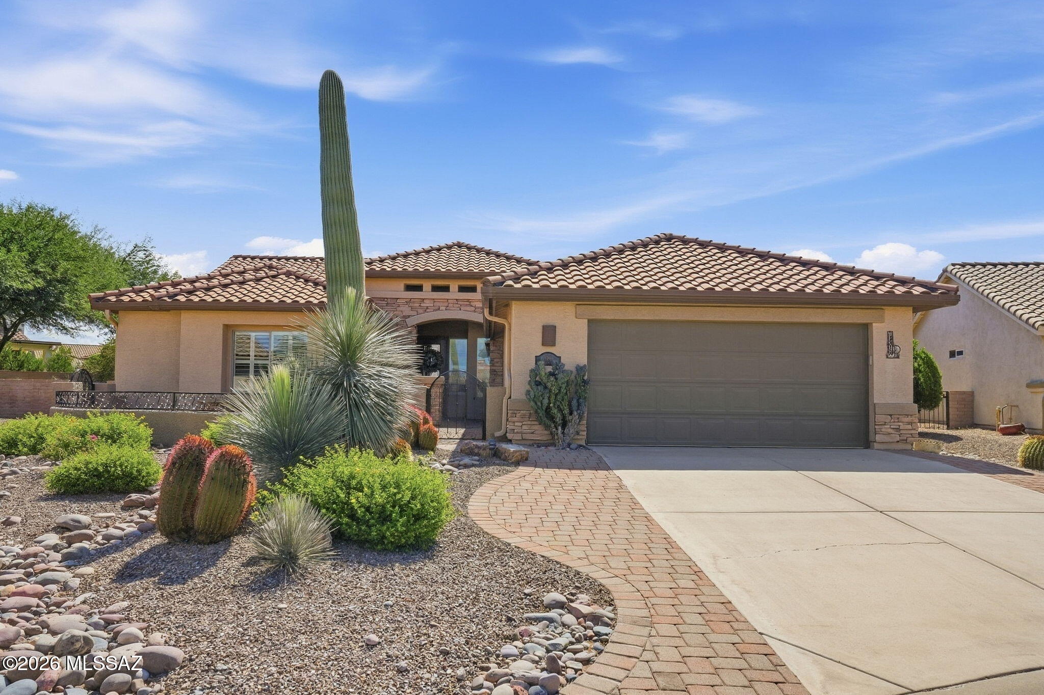 2480 E Mayview Drive — photo