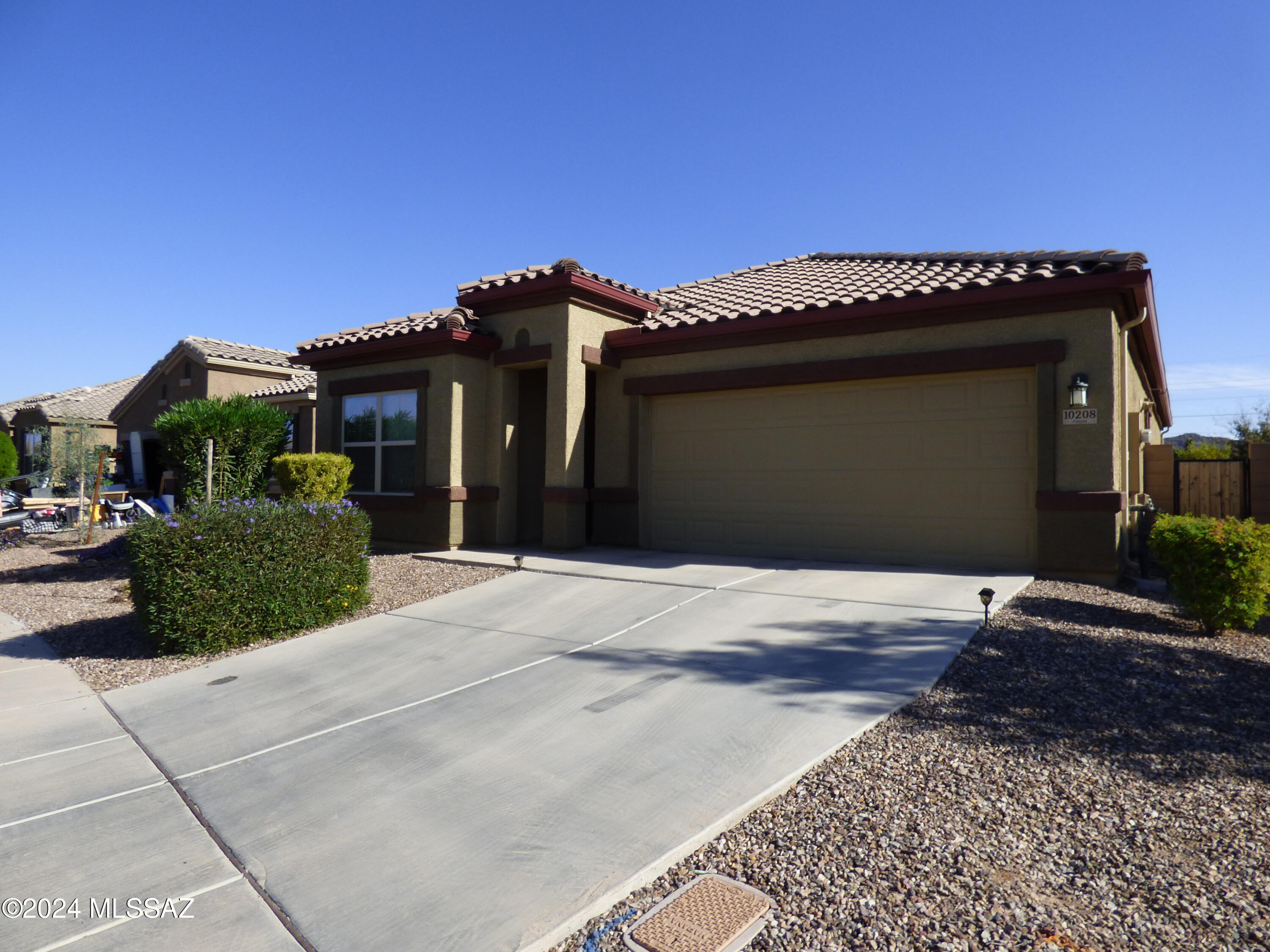 10208 N Crooked Peak Trail — photo