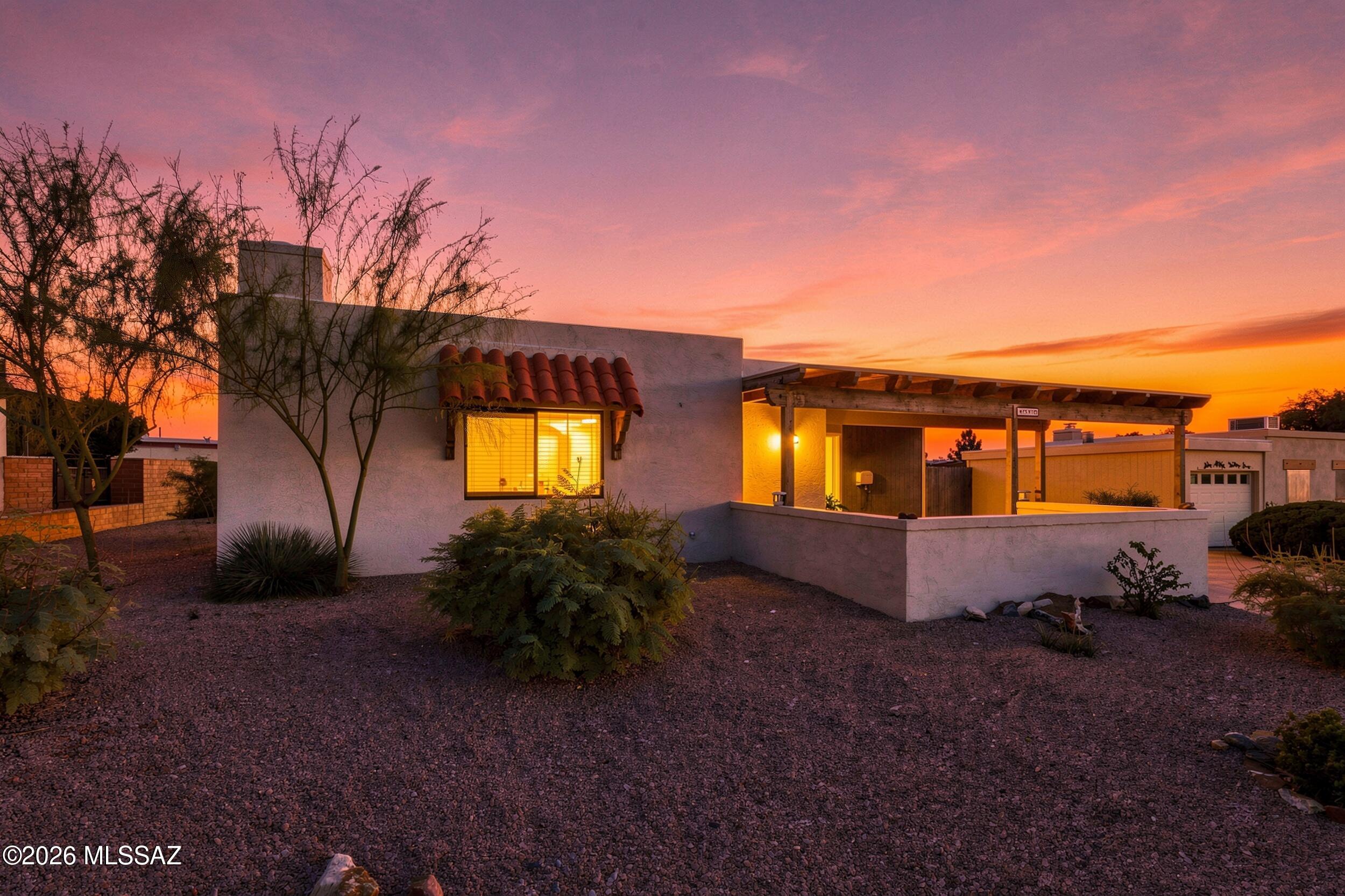 81 E Santa Chalice Drive — photo