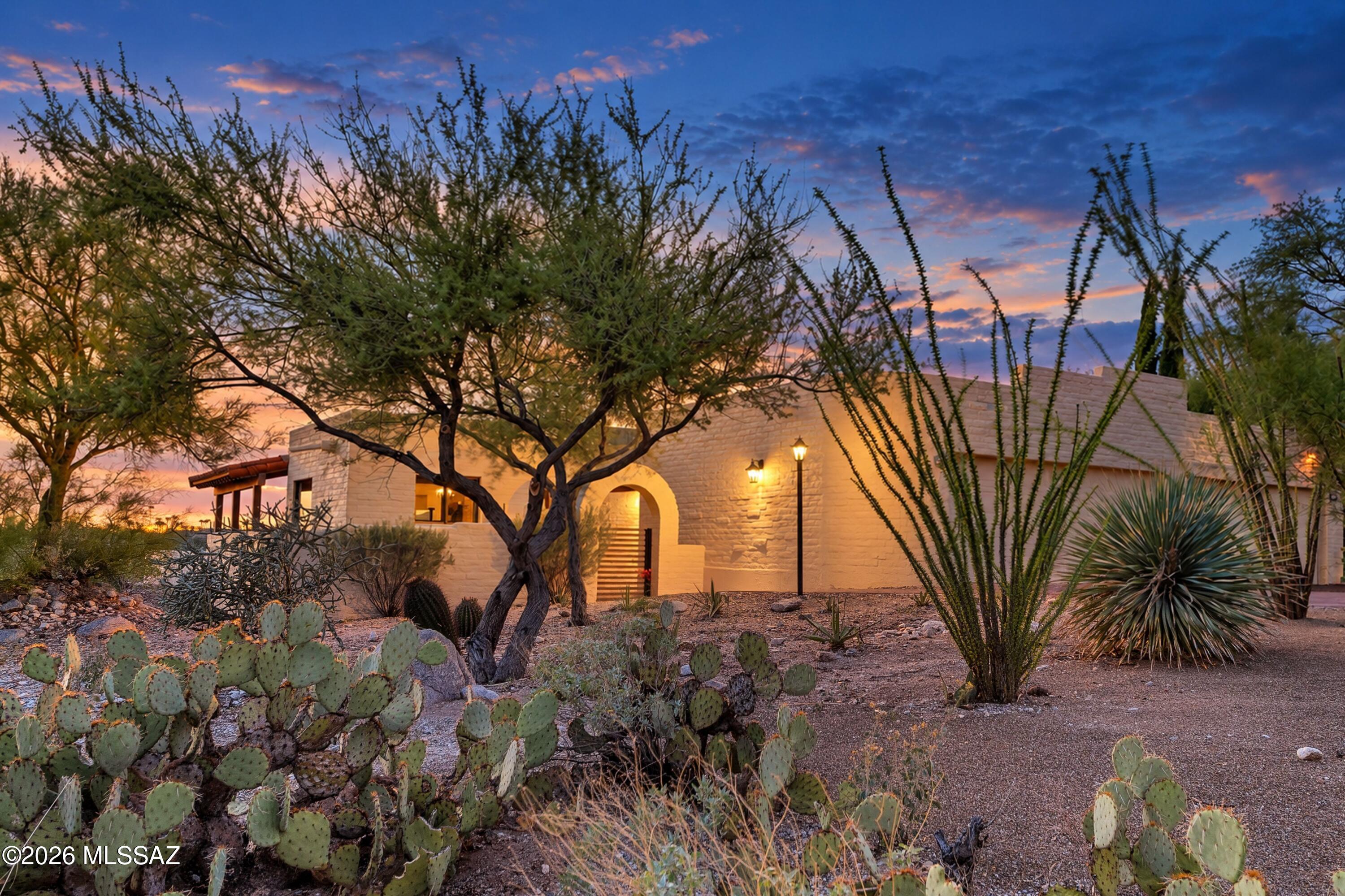 5371 N Paseo De La Tirada — photo