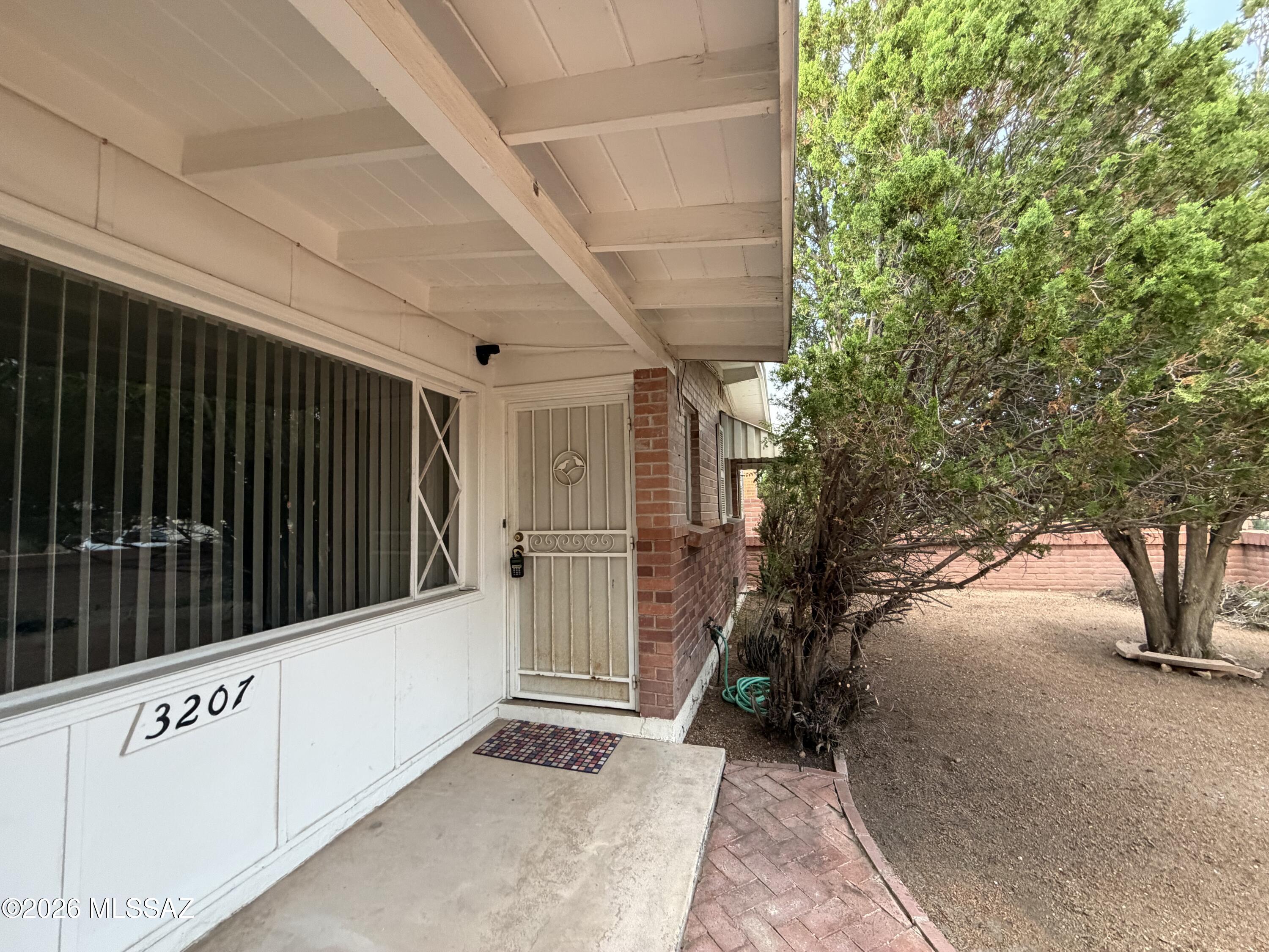 3207 E Fairmount Street — photo