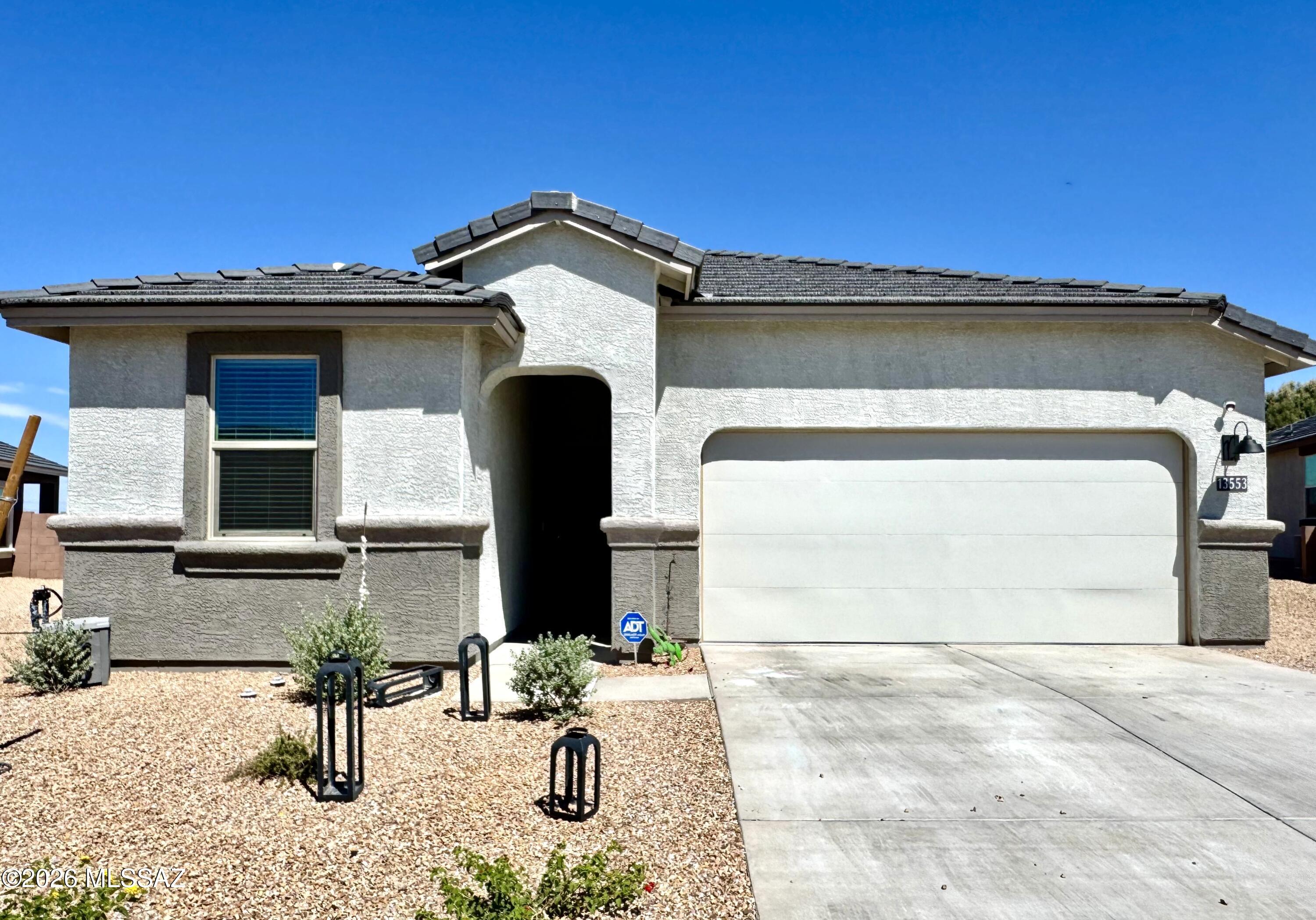13553 N Nicholas Court — photo