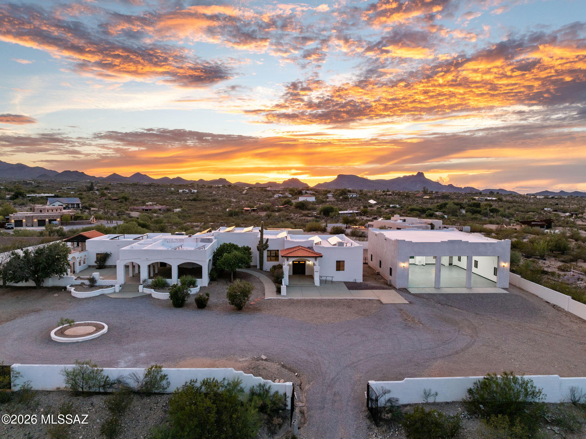 6241 N Panorama Drive — photo