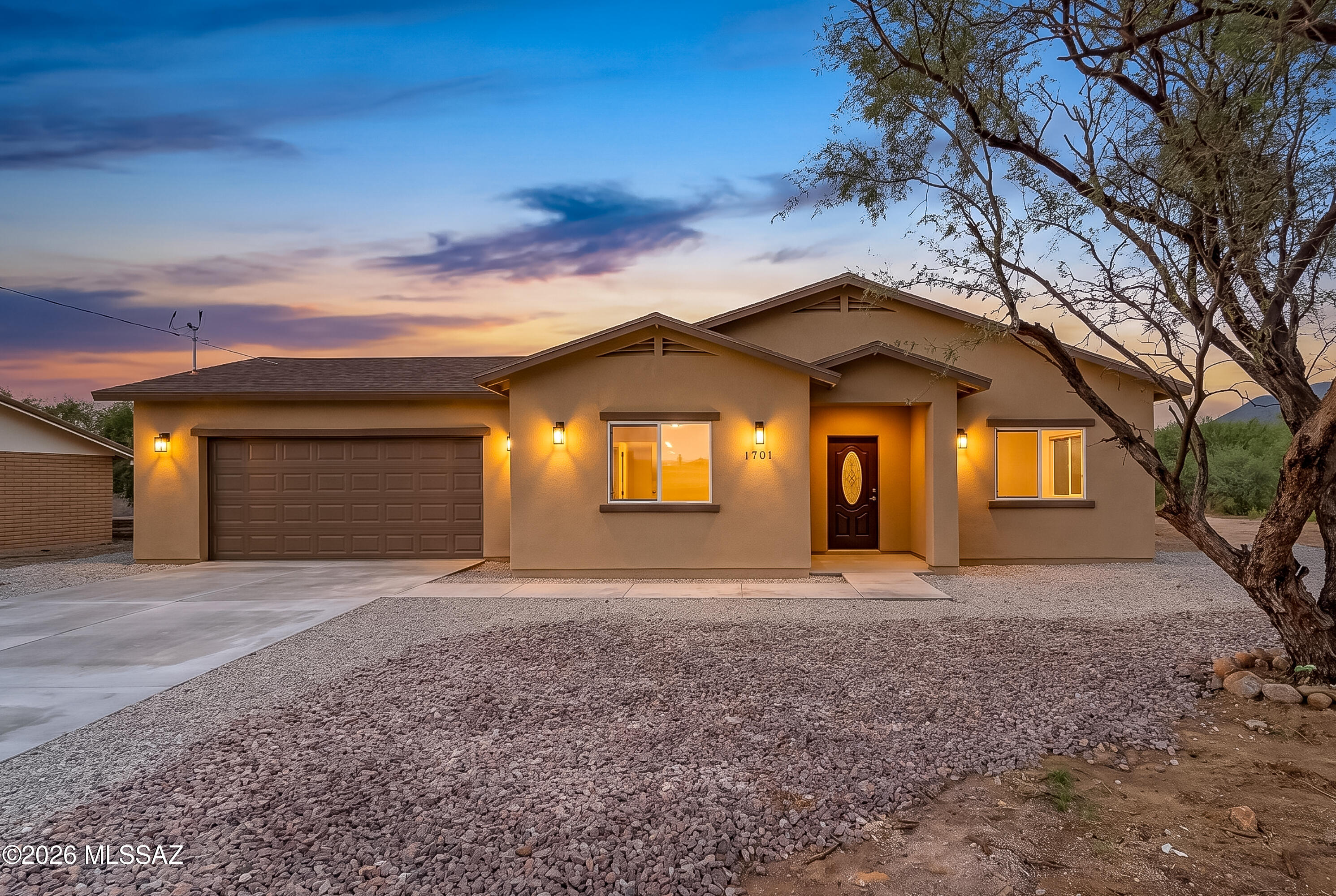 1701 Camino Jalisco — photo