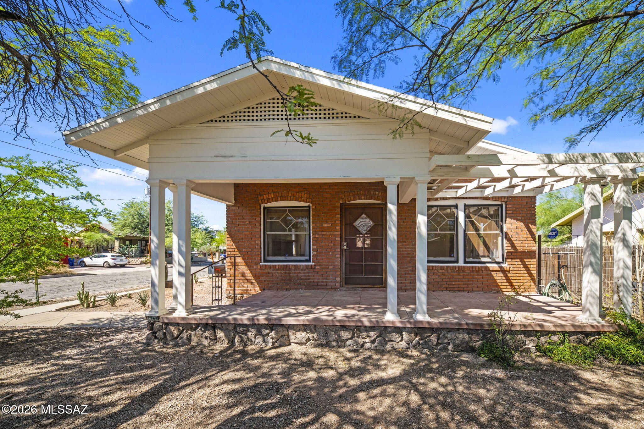 747 E Mabel Street — photo