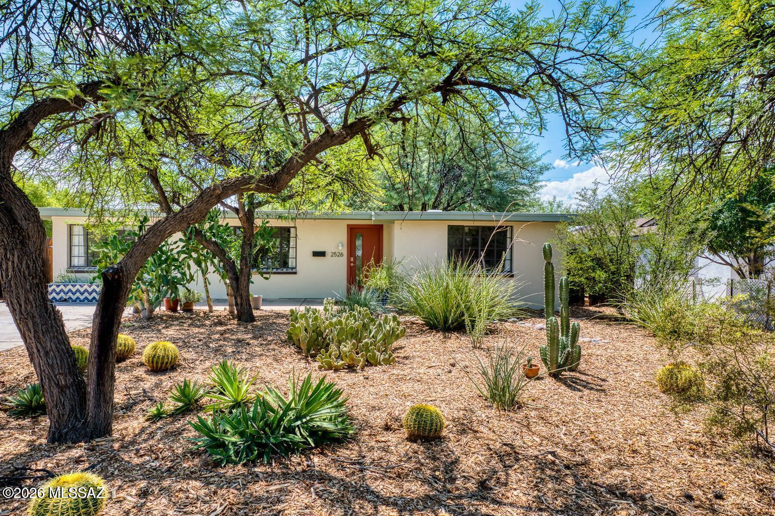 2526 E Hampton Street, Tucson, AZ 85716