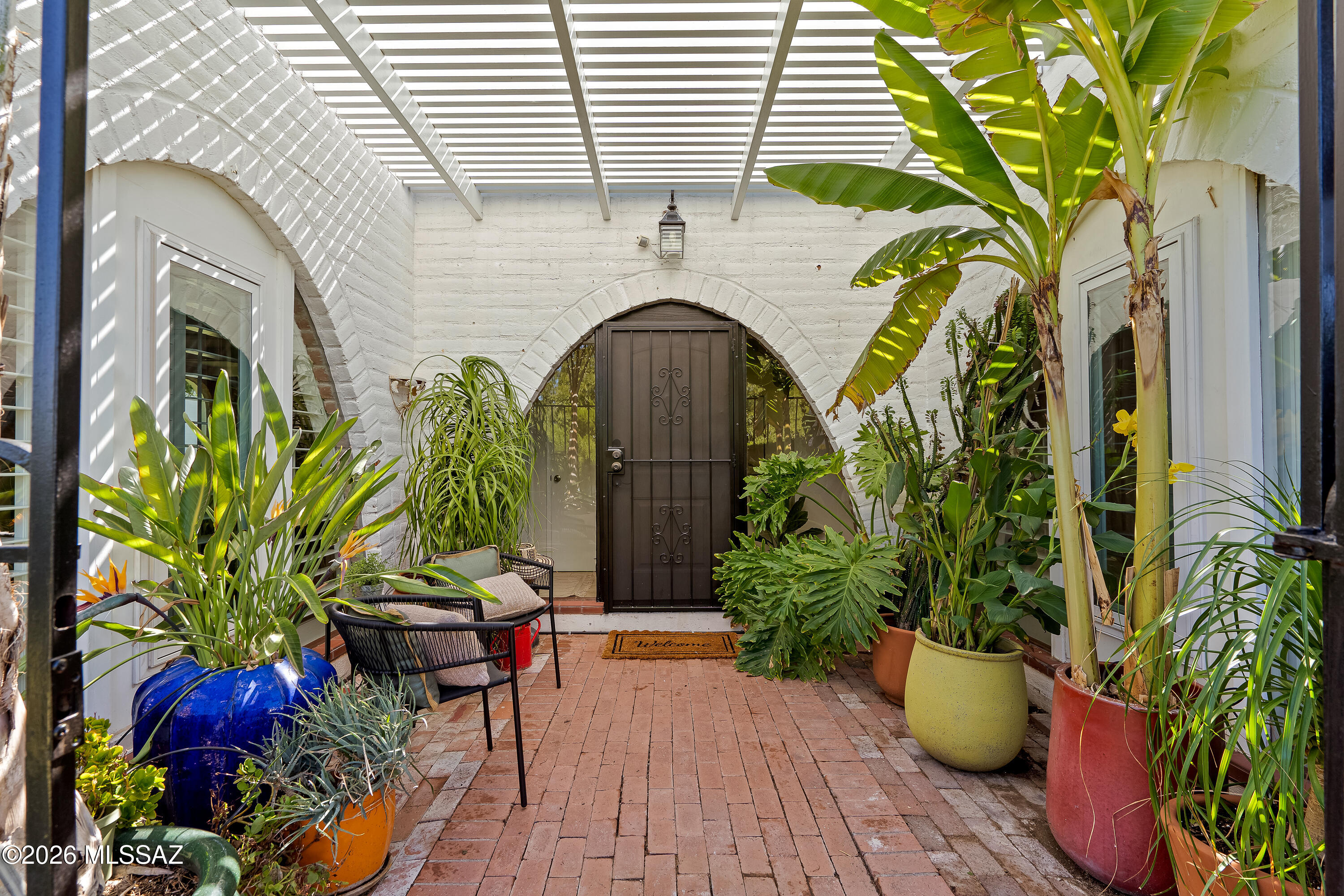 636 W Roller Coaster Road — photo