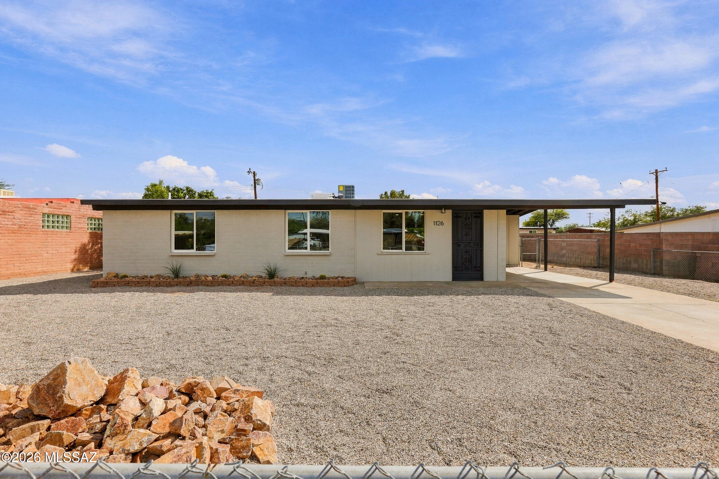 1126 E Macarthur Street — photo
