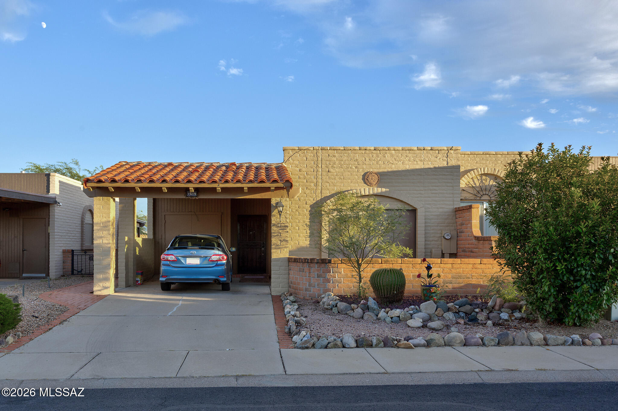 1519 W Placita Travis — photo